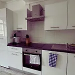 Refuge 6 People Apartment