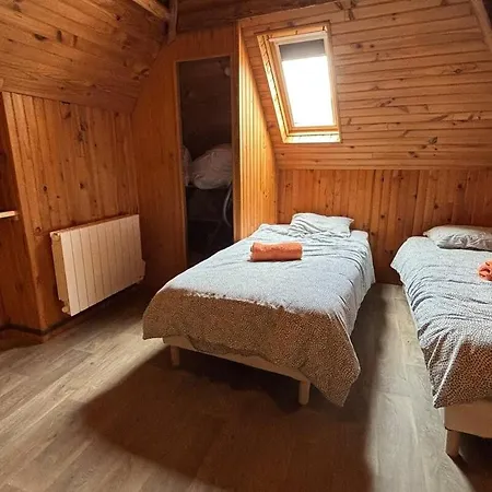 Refuge 6 People Apartment